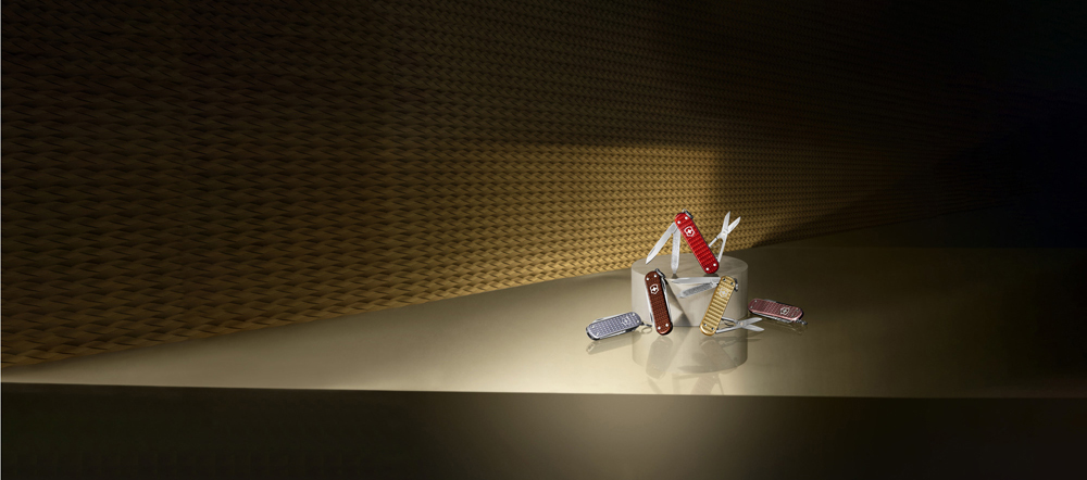 Нож-брелок Classic SD Precious Alox Hazel Brown VICTORINOX 0.6221.4011G