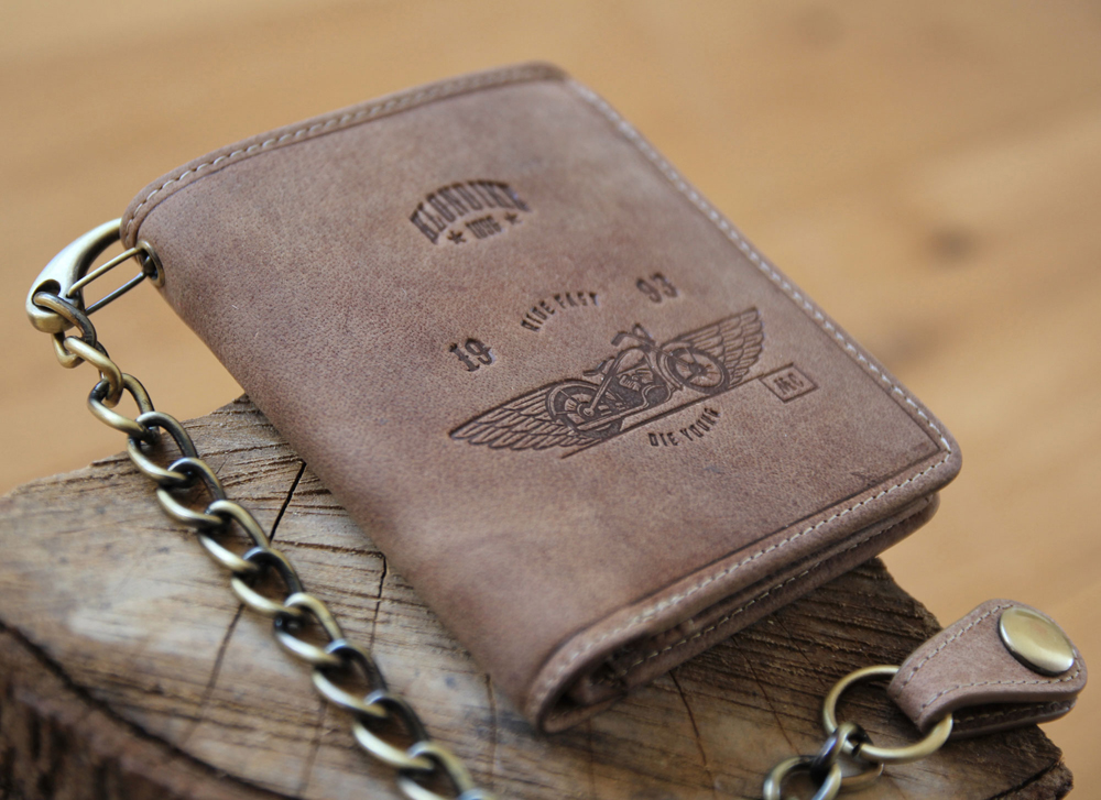 Бумажник с металлической цепочкой «Wayne Bike» KLONDIKE 1896 KD1022-02