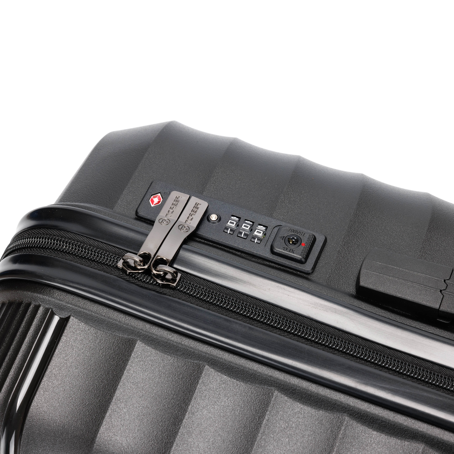 Чемодан средний NEVO TORBER T2207M-Black